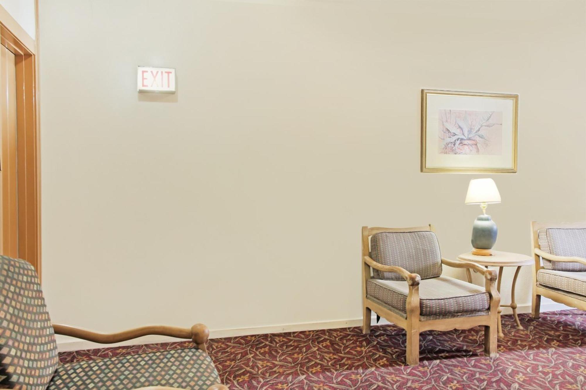 Oyo Historic Cameron Hotel Brownsville I-69E מראה חיצוני תמונה