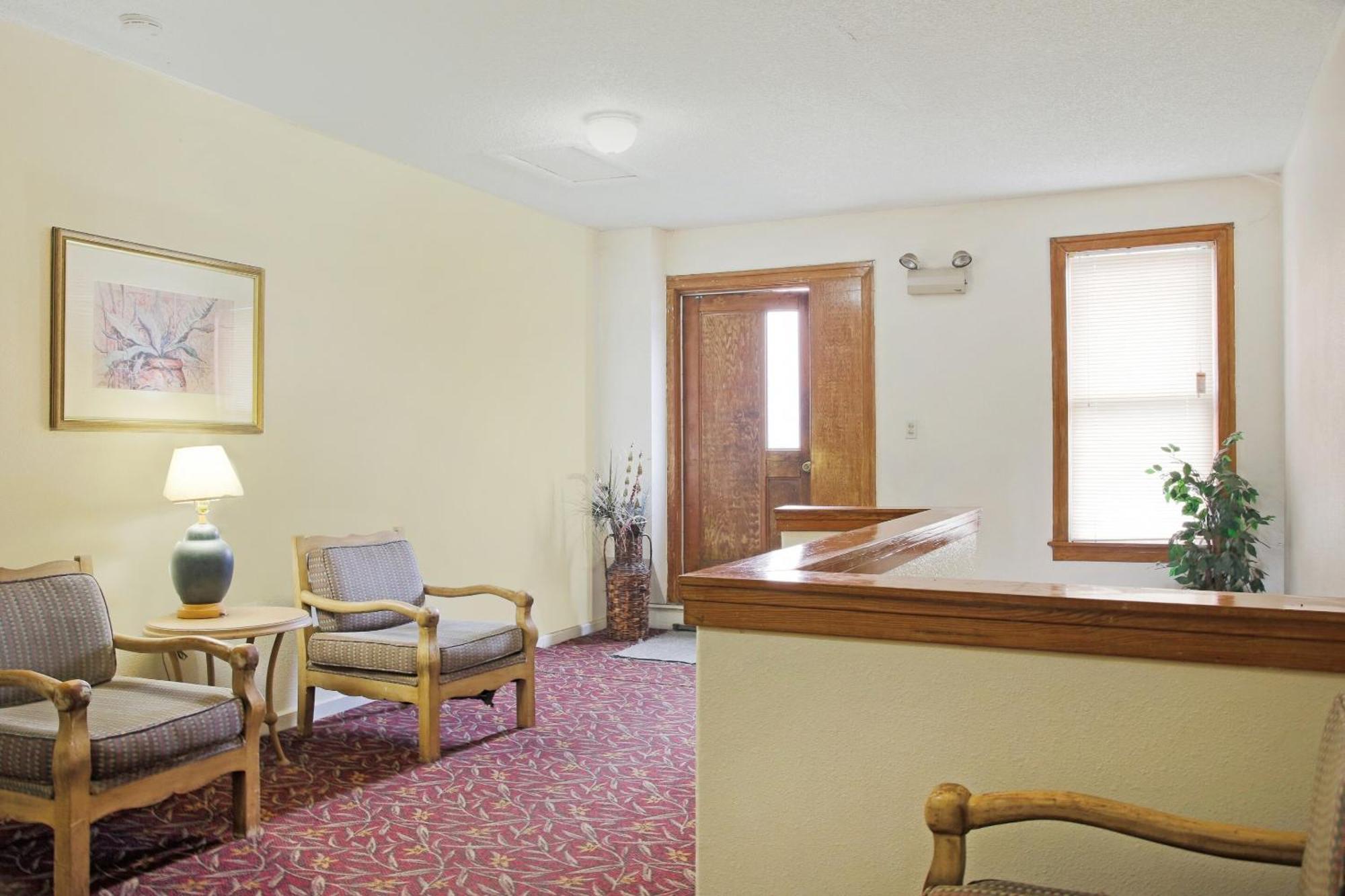 Oyo Historic Cameron Hotel Brownsville I-69E מראה חיצוני תמונה